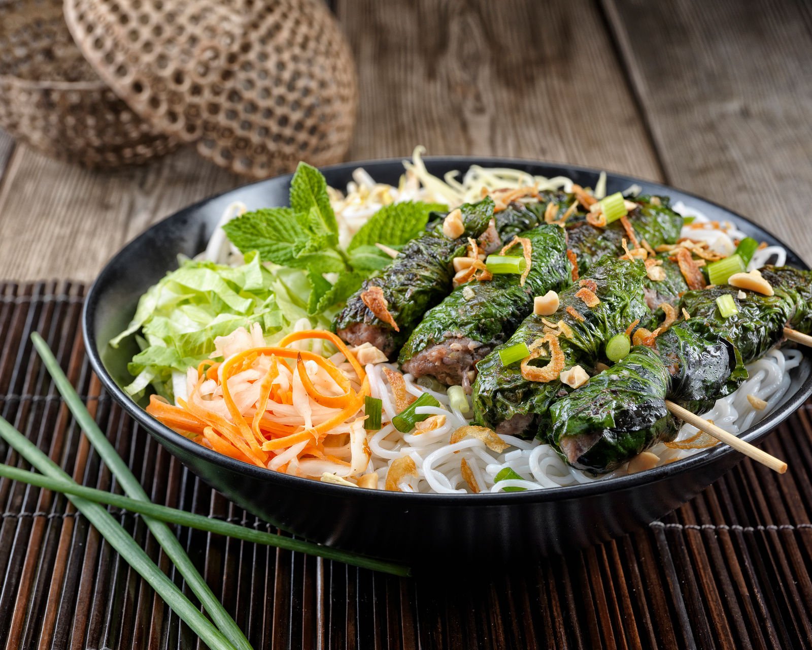 Bún Bò Lá Lốt – Rindfleisch im Pfefferblatt